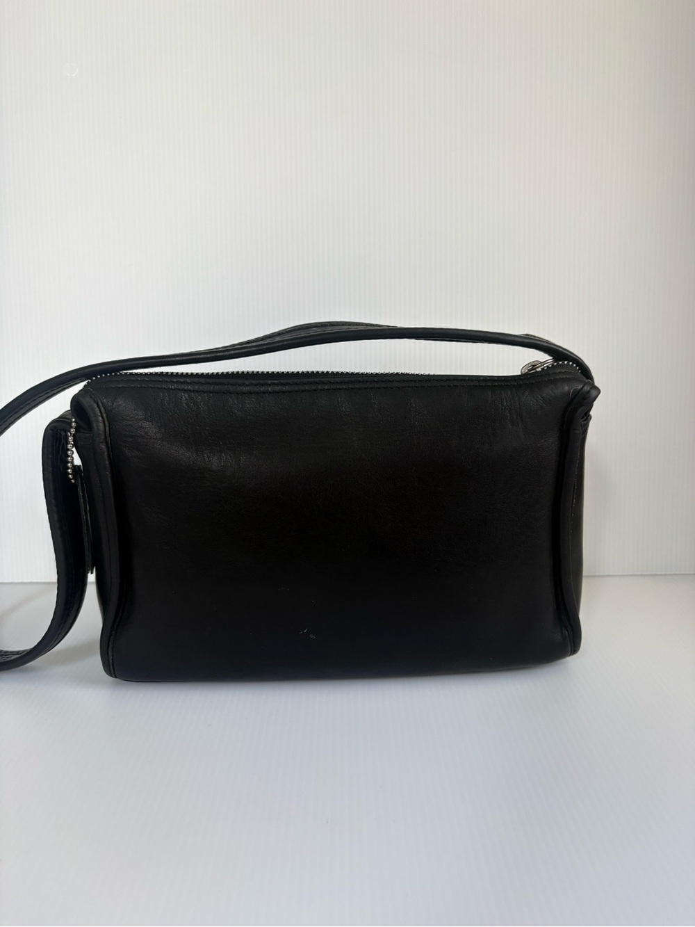 Vintage Coach Legacy Glove-tanned Leather Shoulder Bag  Black Style #9057